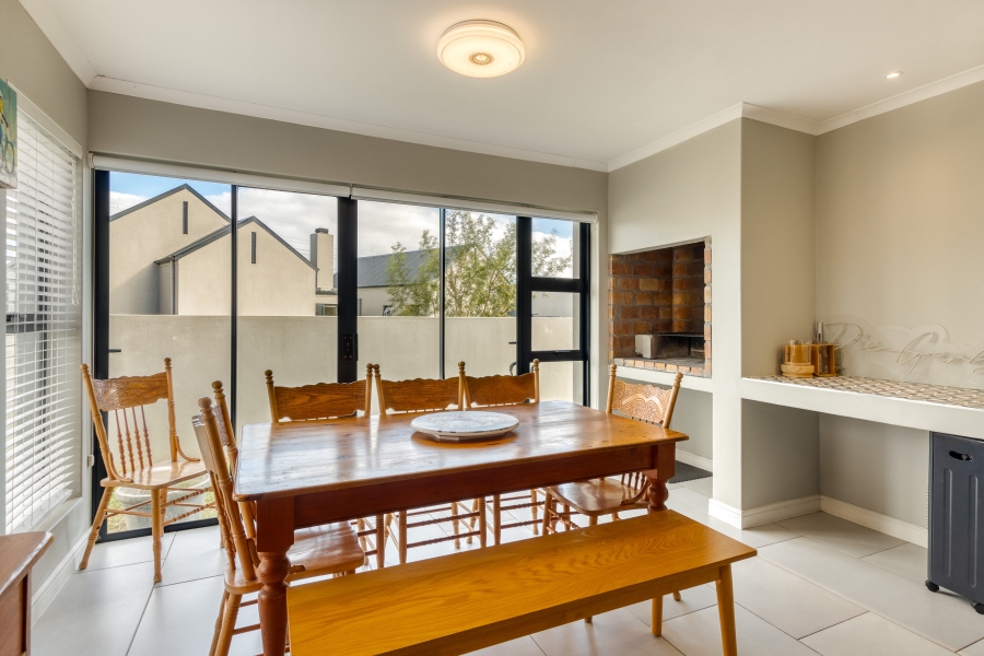3 Bedroom Property for Sale in Aan de Wijnlanden Western Cape